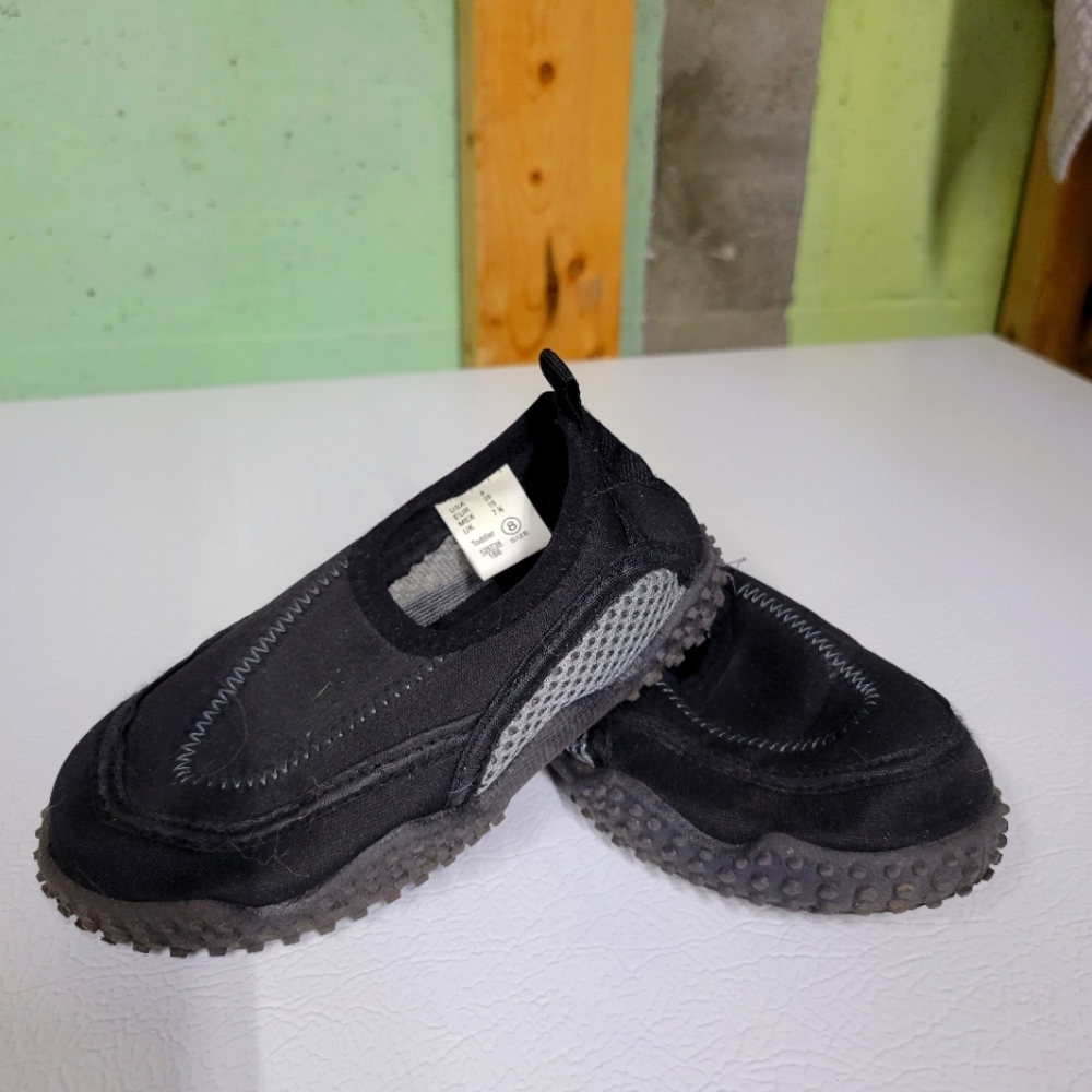 3/$10 Toddler water shoes